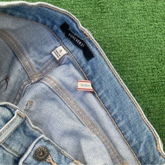 Forever 21 Light Blue Distressed Jean Shorts Size S - Picture 4 of 6